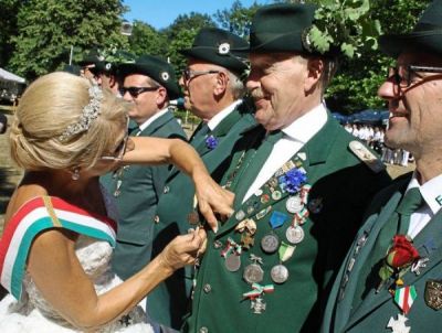 Orden für Treue verliehen