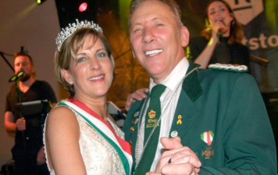 Wunderbare Feier im romantischen Ballsaal